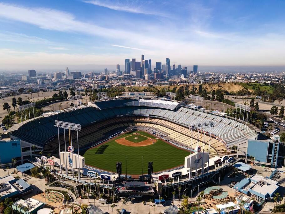June Specials- Suite Spot Dtla- Free Parking For One Car! Los Angeles Zewnętrze zdjęcie